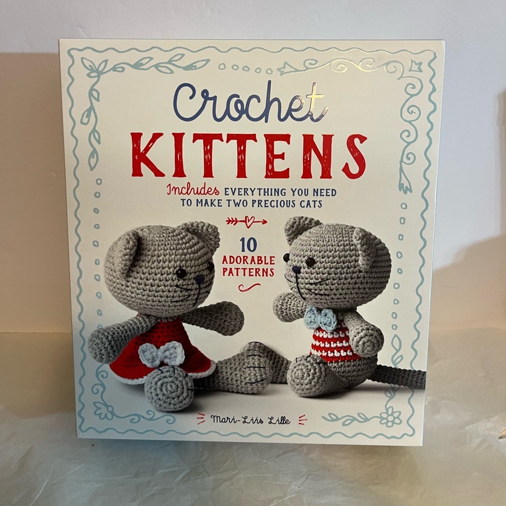 CROCHET KITTEN KIT BY MARI LIIS LILLE. EVERYTHING TO MAKE 2 PRECIOUS‎ CATS NIB